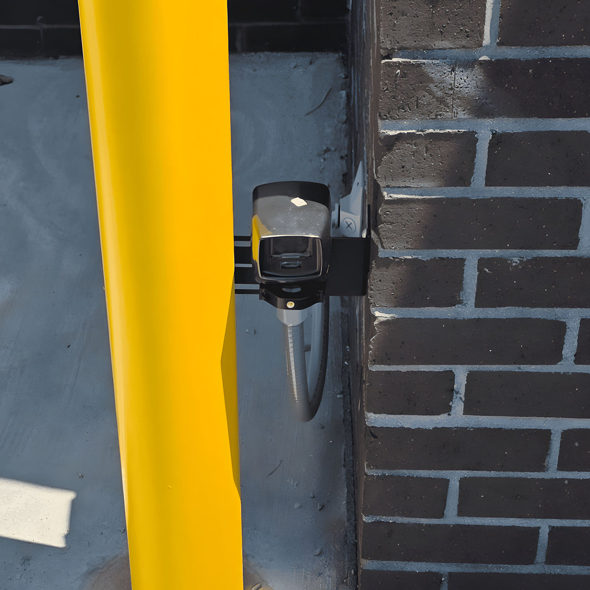 EMX MRD-1P Radar Presence Vehicle Sensor, shown installed | Elitegates.net