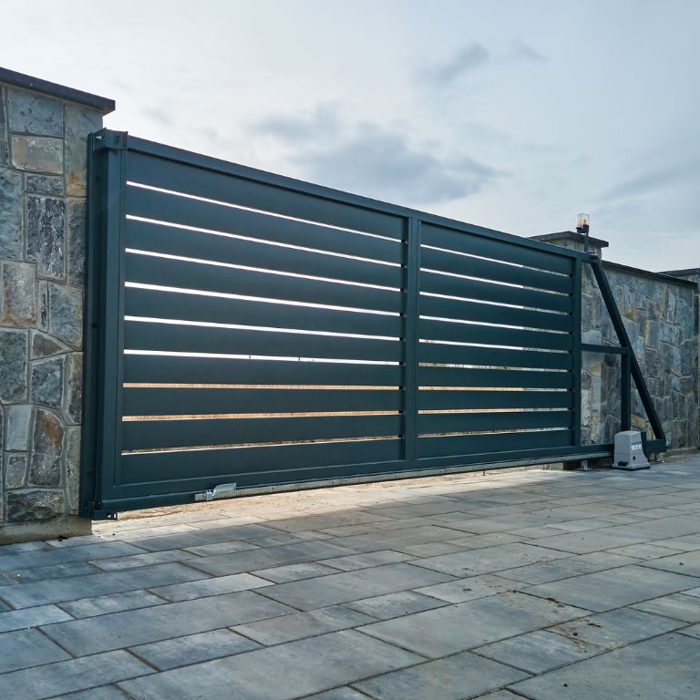 Tips for Converting a Manual Gate Into an Automatic One
